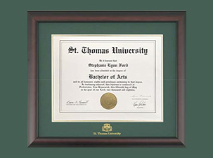 A photo of a St. Thomas University diploma in a 午夜av-branded frame